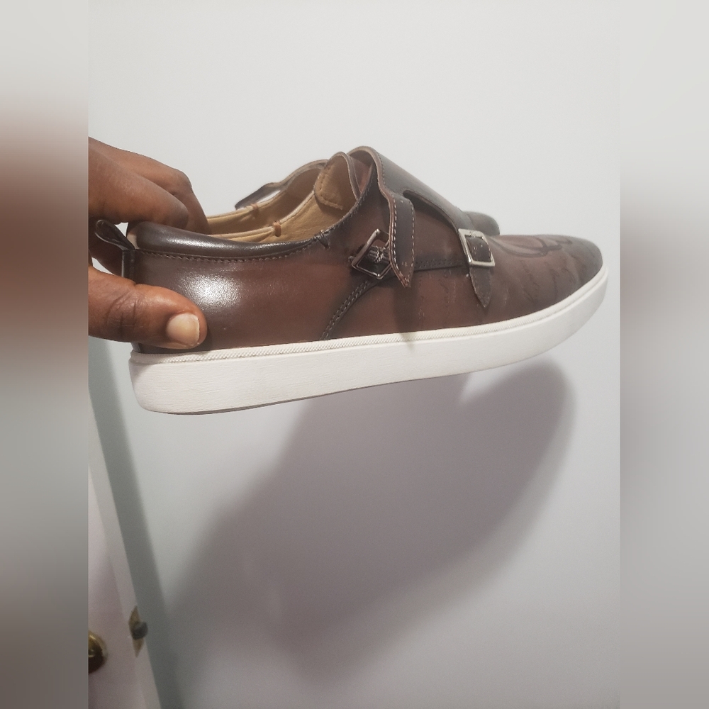 Brown men's shoes, US size 9